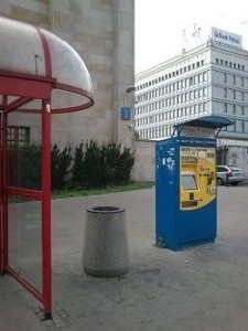 Automat na przystanku